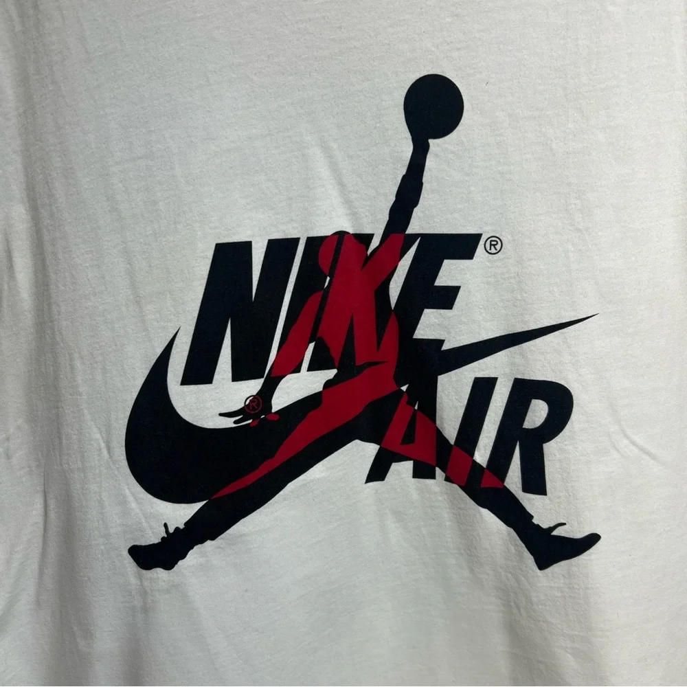 Air Jordan Nike Air White Short Sleeve Shirt Size Large